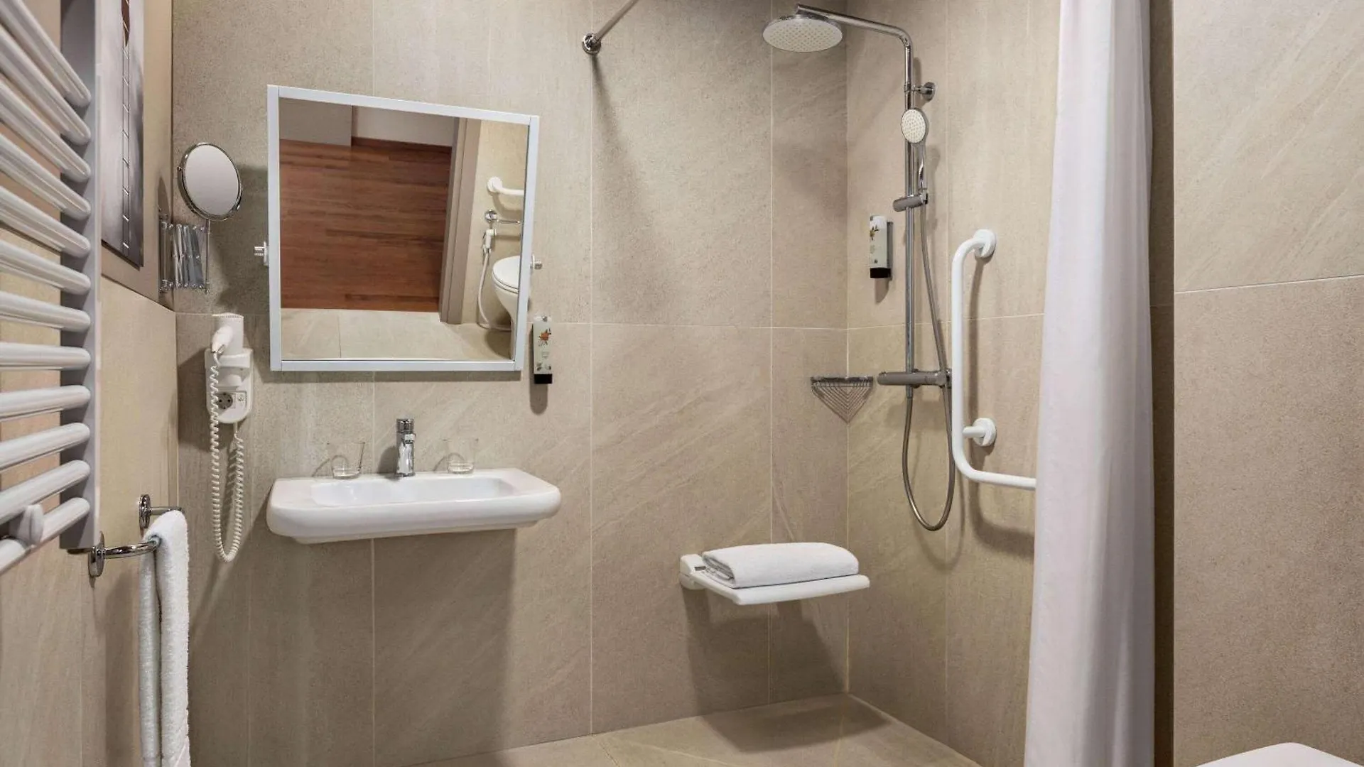 Amedia Milan, Trademark Collection By Wyndham Hotel